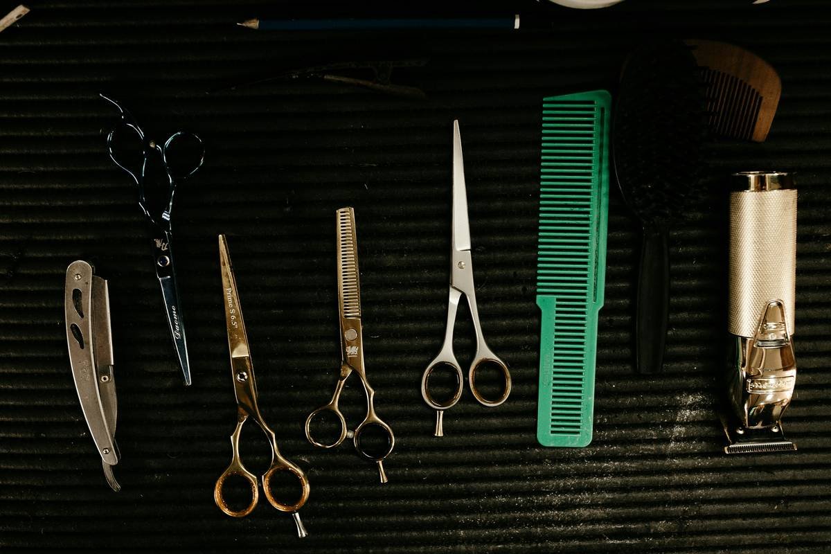 Volume Boost Like a Pro: The Hair Roller Secrets Salon Stylists Won’t Tell You
