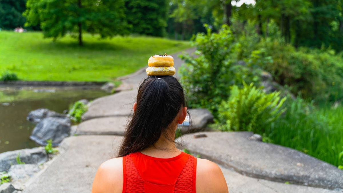 Side-by-side comparison: flat hair bun without rollers vs. voluminous bun with rollers showing lift at crown