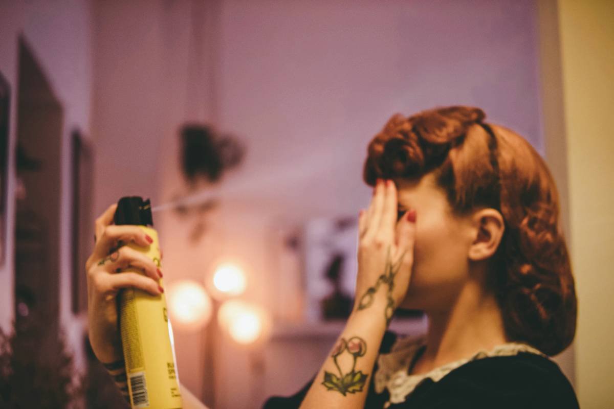 Thickening Spray + Hair Rollers: The Underrated Duo That Actually Gives Volume (Without Heat Damage)