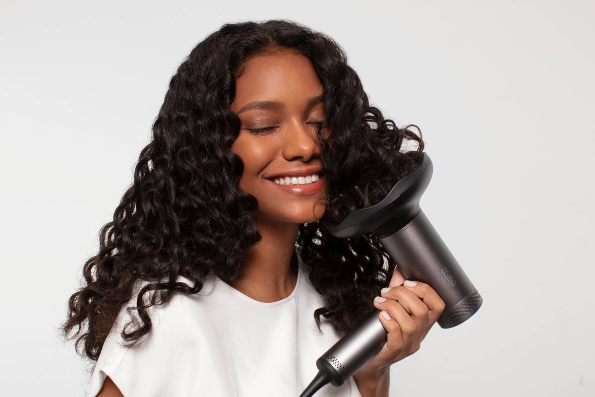 Why Your Curling Hairbrush Isn’t Giving You Salon-Quality Curls (And What Actually Works)